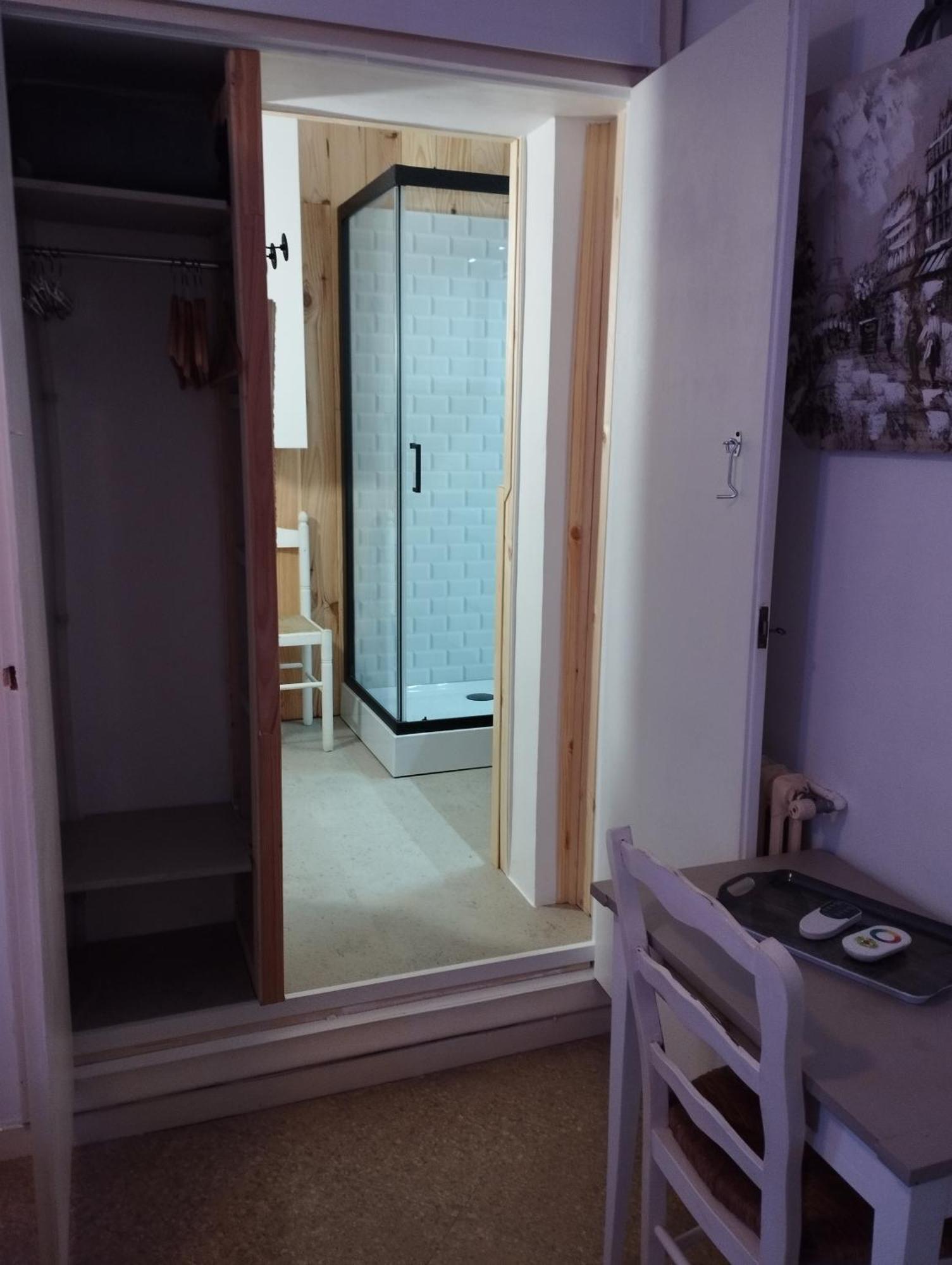 Chambres D'Hotes Chez Catherine A Reus Chambre De Paris Avec Salle De Bains Privee Bagian luar foto